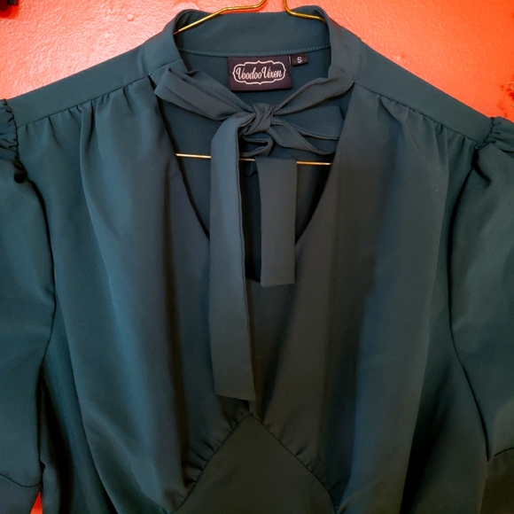 1940's vintage green dress by Voodoo Vixen - Picture 3 of 4